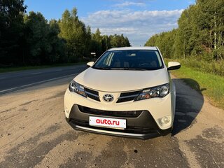 2013 Toyota RAV4 IV (XA40), белый, 1700000 рублей, вид 1