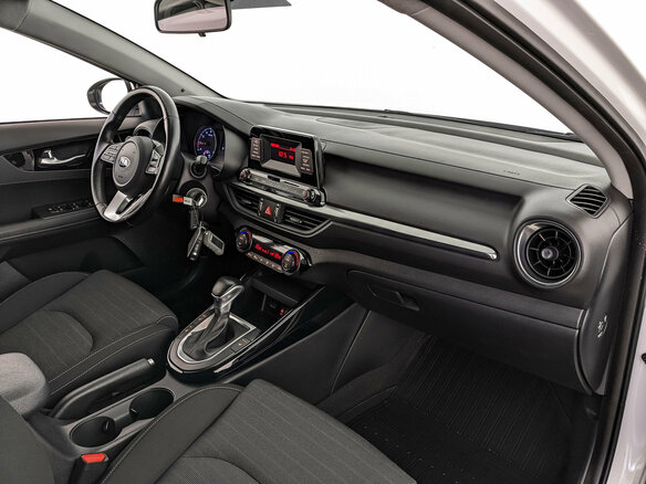 2019 Kia Cerato IV, белый, 1695000 рублей - вид 12