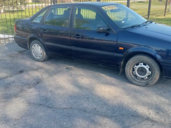 1994 Volkswagen Passat B4, синий, 165000 рублей - вид 5