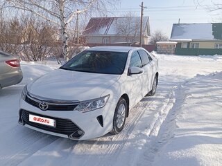 2016 Toyota Camry VII (XV50) Рестайлинг, белый, 2300000 рублей, вид 1
