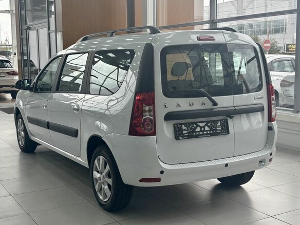 2026 Lada (ВАЗ) Largus I Рестайлинг, белый, 1892000 рублей - вид 2