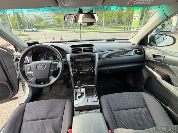 2014 Toyota Camry VII (XV50), белый, 1300000 рублей - вид 12