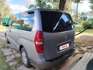 2010 Hyundai H-1 II, серебристый, 1100000 рублей, вид 4