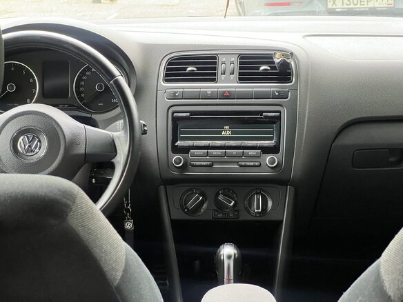 2012 Volkswagen Polo V, белый, 715000 рублей - вид 4