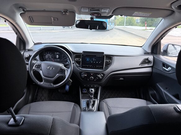 2020 Hyundai Solaris II Рестайлинг, серый, 1200000 рублей - вид 7