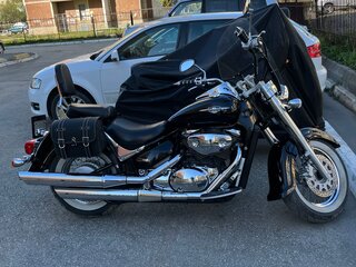 Suzuki Intruder 800