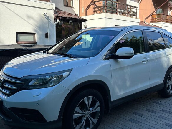 2013 Honda CR-V IV, белый, 1800000 рублей