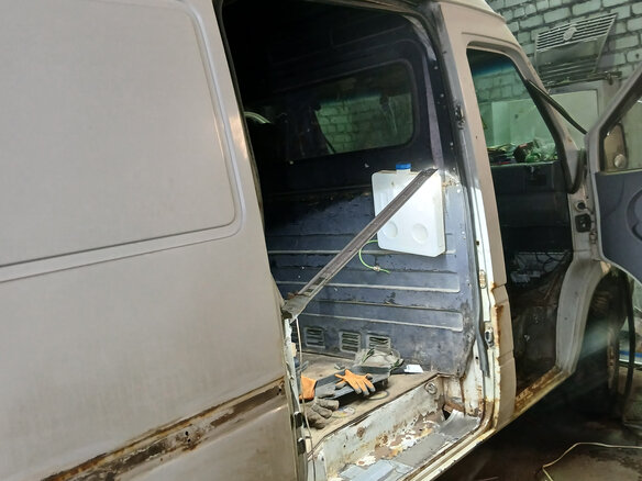 1998 Mercedes-Benz Sprinter, белый, 500000 рублей - вид 19