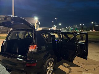 2011 Mitsubishi Outlander II Рестайлинг, чёрный, 999999 рублей, вид 3