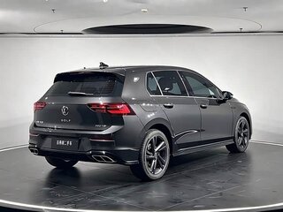2022 Volkswagen Golf VIII, чёрный, 1970000 рублей, вид 4