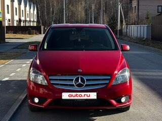 2012 Mercedes-Benz B-Класс 180 II (W246), красный, 1050000 рублей, вид 3