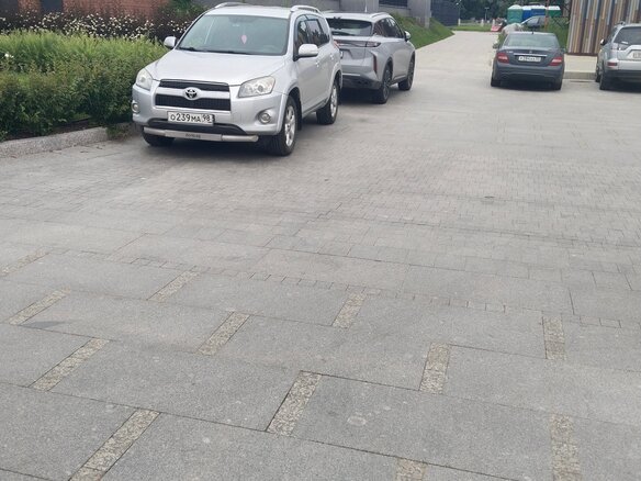 2010 Toyota RAV4 III (XA30), серебристый, 1900000 рублей - вид 1