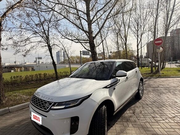 2021 Land Rover Range Rover Evoque L II, белый, 4700000 рублей
