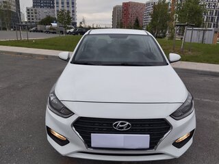 2019 Hyundai Solaris II, белый, 1750000 рублей, вид 2