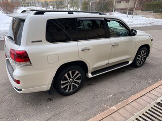 2018 Toyota Land Cruiser 200 Series Рестайлинг 2, белый, 6900000 рублей, вид 2