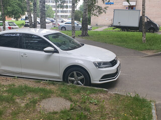 2015 Volkswagen Jetta VI Рестайлинг, белый, 1100000 рублей, вид 3