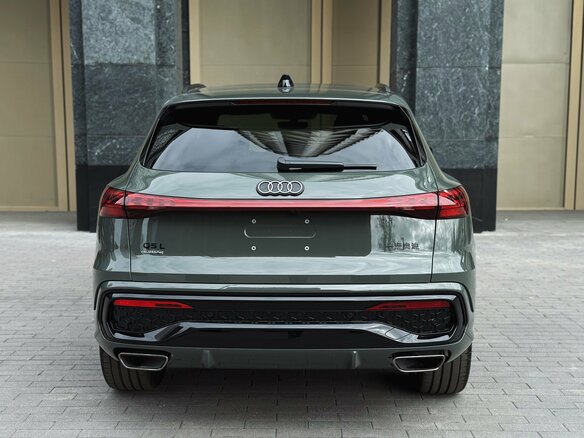 2026 Audi Q5 L III (GU), зелёный - вид 13
