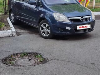 2010 Opel Zafira B Рестайлинг, синий, 600000 рублей, вид 3