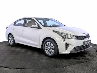 2021 Kia Rio IV Рестайлинг, белый, 1640000 рублей, вид 3