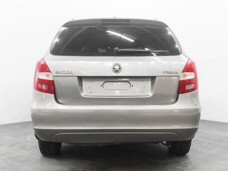 2013 Skoda Fabia II Рестайлинг, бежевый, 600000 рублей, вид 5