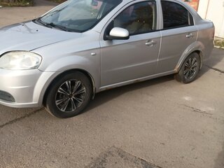 2007 Chevrolet Aveo I Рестайлинг, серебристый, 185000 рублей, вид 3