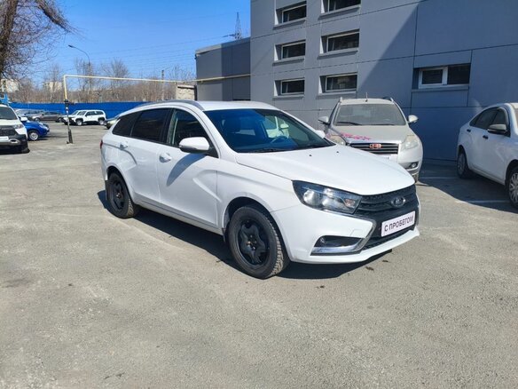2018 Lada (ВАЗ) Vesta SW I, белый, 785000 рублей - вид 2