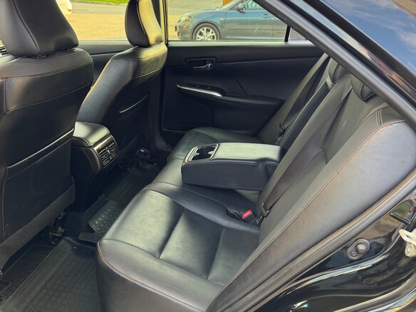 2015 Toyota Camry VII (XV50) Рестайлинг, чёрный, 2250000 рублей - вид 9