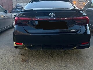 2021 Toyota Avalon V, чёрный, 2990000 рублей, вид 4