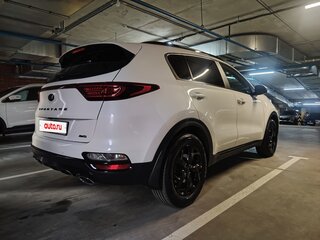 2021 Kia Sportage IV Рестайлинг, белый, 2650000 рублей, вид 3