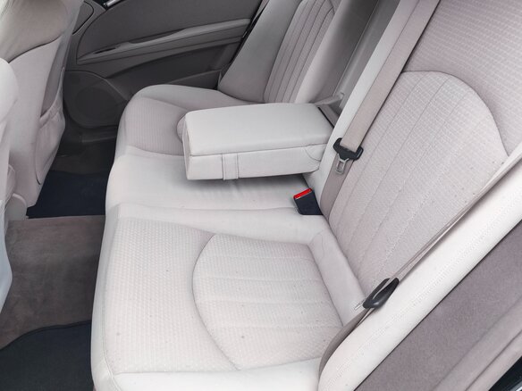 2008 Mercedes-Benz E-Класс 200 III (W211, S211) Рестайлинг, чёрный, 1500000 рублей - вид 6