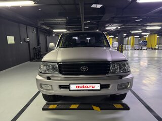 2001 Toyota Land Cruiser 100 Series, серебристый, 2000000 рублей, вид 3