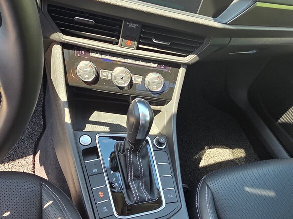 2021 Volkswagen Jetta 8-speed VII, белый, 2600000 рублей - вид 8