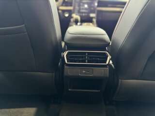 2026 Geely Cityray, серый, 3344990 рублей, вид 3