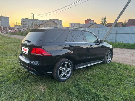 2017 Mercedes-Benz GLE 300 I (W166), чёрный, 3650000 рублей, вид 3