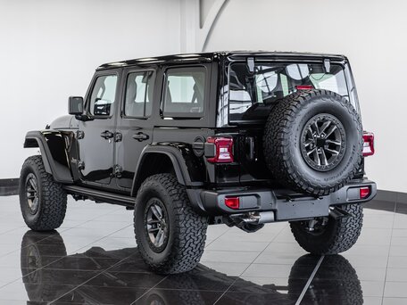 2025 Jeep Wrangler IV (JL) Рестайлинг, чёрный, 16450000 рублей, вид 4