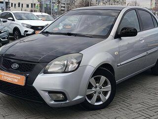 2010 Kia Rio II Рестайлинг, серебристый, 480000 рублей, вид 1