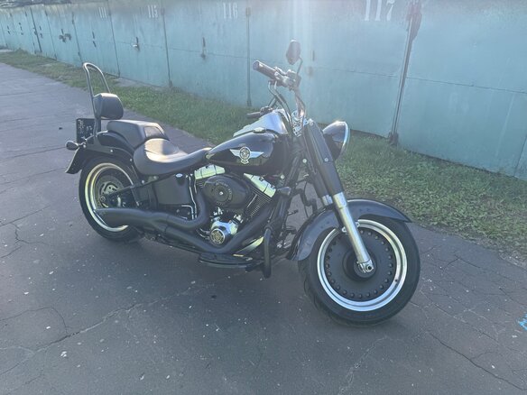 2010 Harley-Davidson Fat Boy, чёрный, 1000000 рублей - вид 10