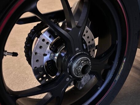 2019 Ducati Hypermotard, красный, 1198000 рублей, вид 5