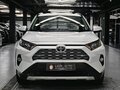 2019 Toyota RAV4 V (XA50), белый - вид 1