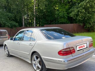 1999 Mercedes-Benz E-Класс 240 II (W210, S210), серебристый, 485000 рублей, вид 3