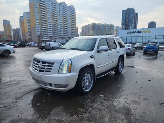 2010 Cadillac Escalade III, белый, 1400000 рублей, вид 2