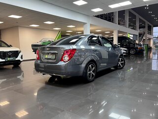 2014 Chevrolet Aveo II, серый, 745000 рублей, вид 2