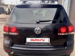 2009 Volkswagen Touareg I Рестайлинг, чёрный, 900000 рублей, вид 5