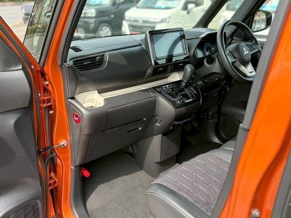 2023 Mitsubishi Delica Mini I, оранжевый - вид 13