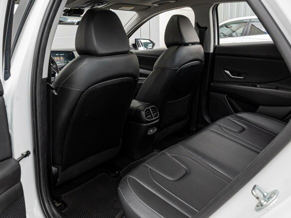 2024 Hyundai Elantra VII (CN7) Рестайлинг, белый - вид 10