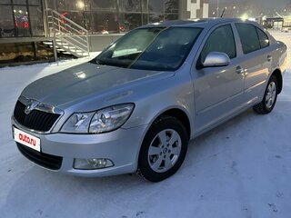 2013 Skoda Octavia II (A5) Рестайлинг, серебристый, 1000000 рублей, вид 2