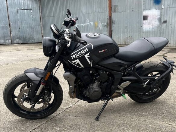 2021 Triumph Trident 660, чёрный, 740000 рублей - вид 3