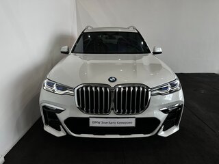 2021 BMW X7 40i I (G07), белый, 9550000 рублей, вид 3