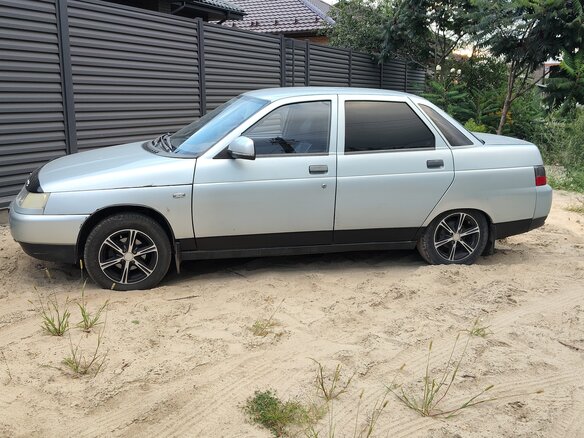 2002 Lada (ВАЗ) 2110, серебристый, 165000 рублей - вид 4
