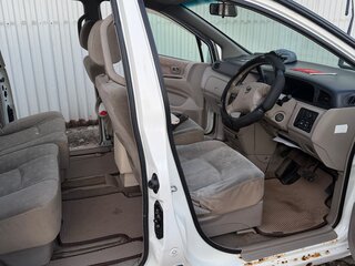2001 Nissan Liberty, белый, 285000 рублей, вид 5
